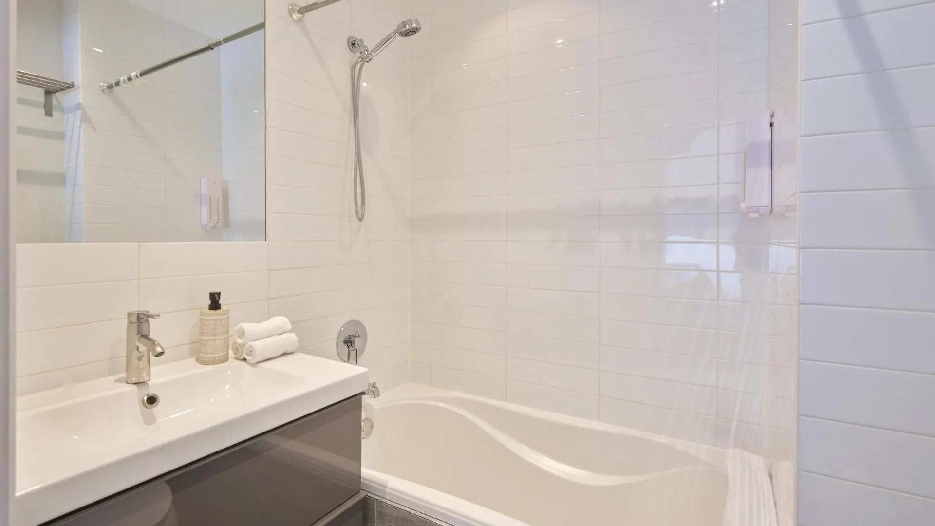 Mtlvacationrentals - The Fabfour Montreal Apartment