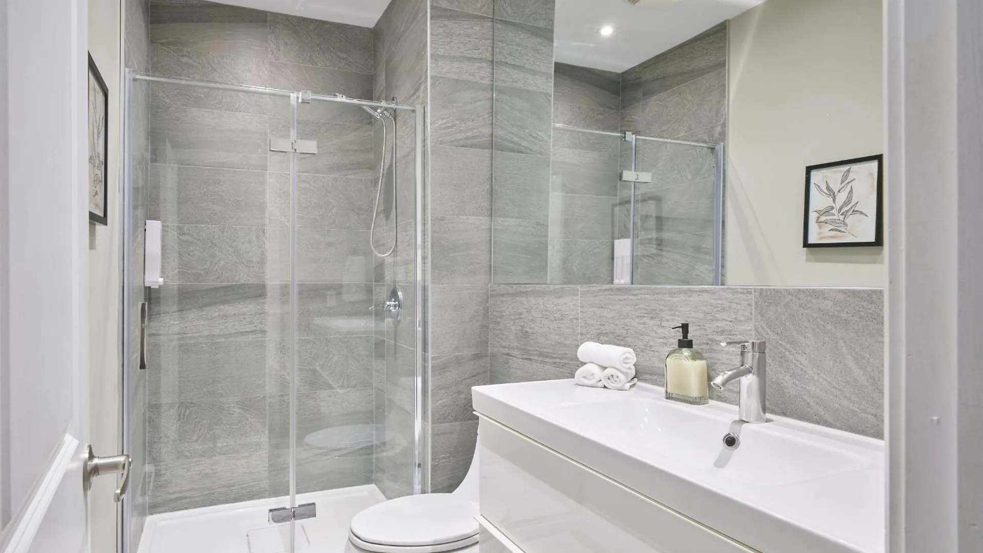 Mtlvacationrentals - The Fabfour Montreal Apartment