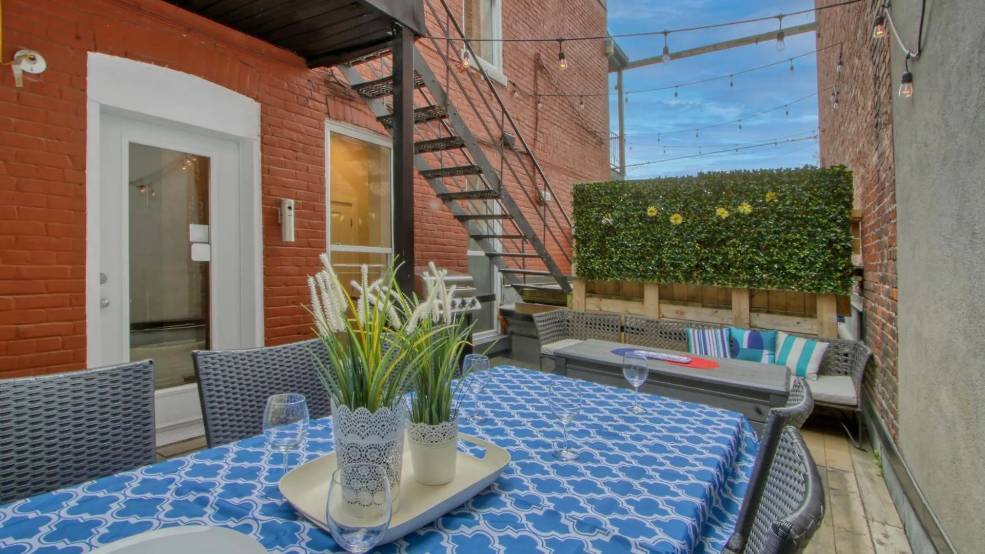 Mtlvacationrentals - The Fabfour Montreal Apartment